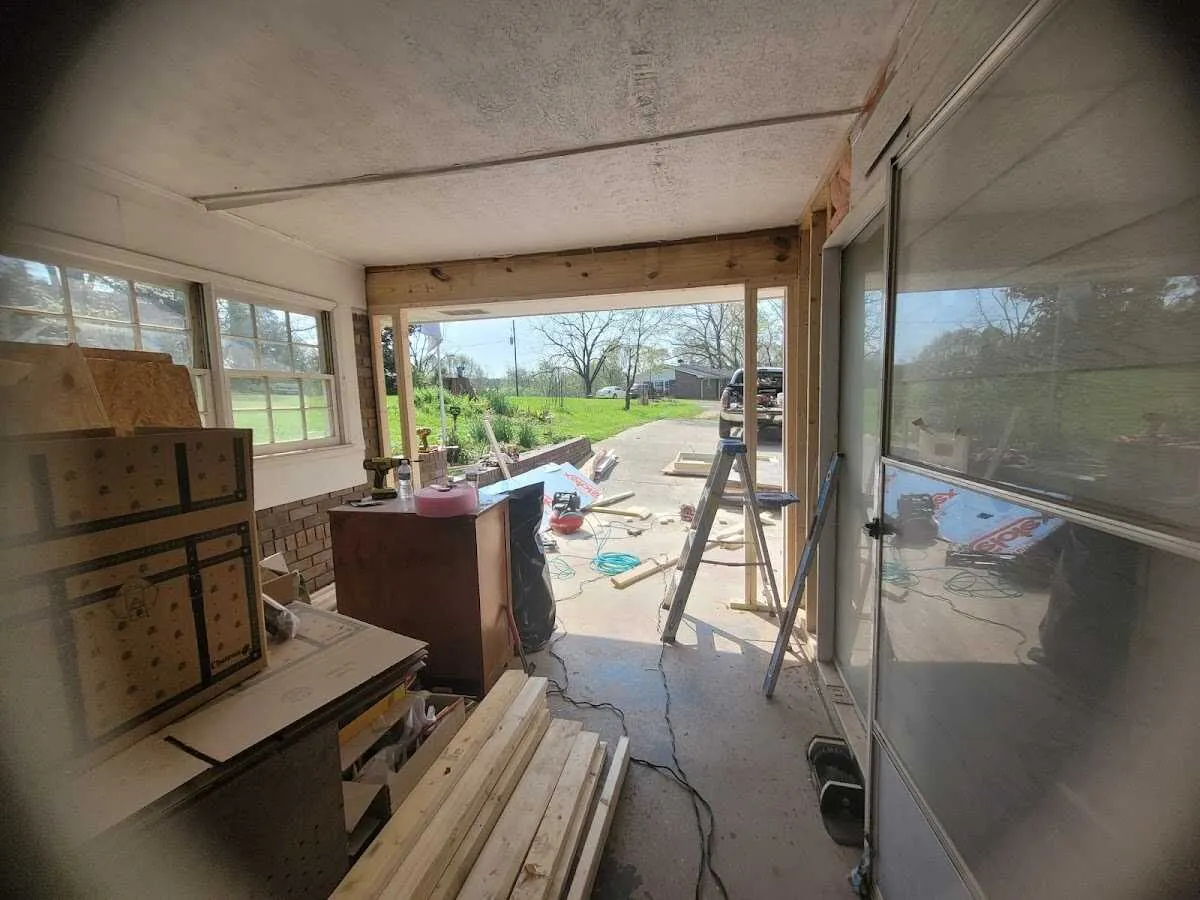 Air movers and dehumidifier for Water Mitigation Services in Jennings Lodge